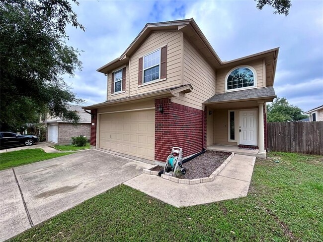 Building Photo - 1104 Doras Dr