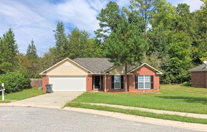 Primary Photo - Adorable Ranch with Fenced in Backyard!