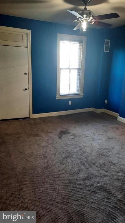 Foto del edificio - 238 Muench St