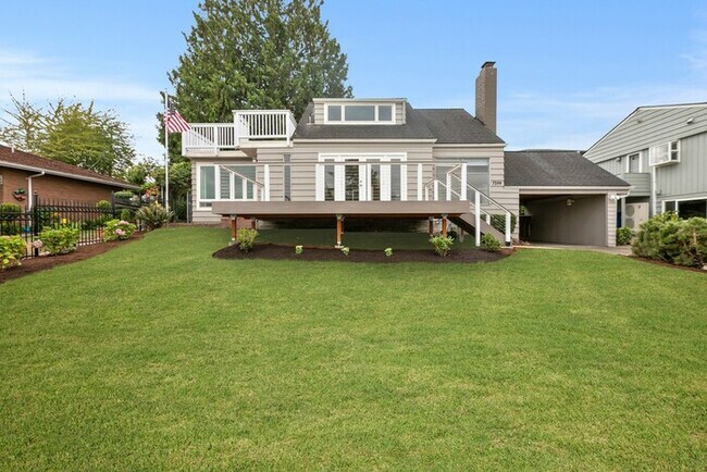 Foto del edificio - Stellar Mid-Century Modern LAKE VIEW Home