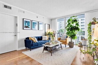 Building Photo - 335 S Biscayne Blvd