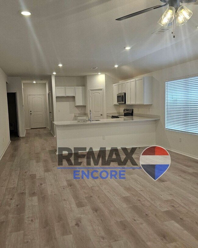 Foto del edificio - Sorry No Smoking/Vaping and Pets Permitted with Restrictions