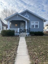 Building Photo - 1425 W Washington St