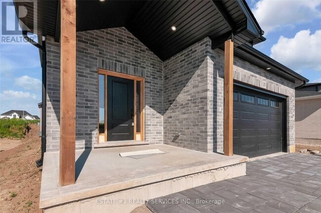 Building Photo - 20 Rosina Ln