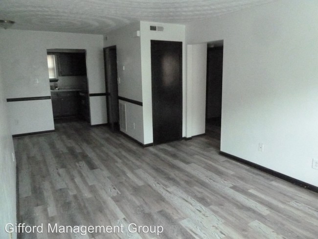 Foto del edificio - 2815 Llewellyn Ave