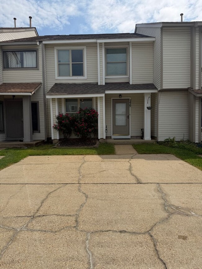 Building Photo - 775 Hecate Dr