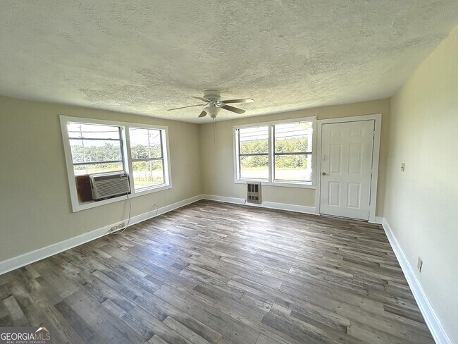 Building Photo - 2455 Pegasus Parkway
