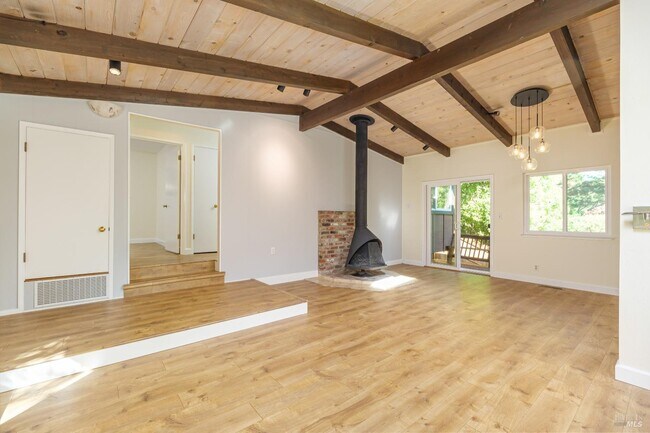 Building Photo - 50 Portola Ln