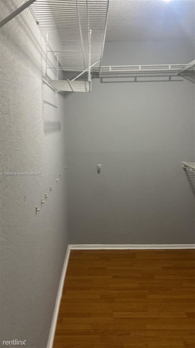 Building Photo - 2 br, 2 bath Condo - 8301 SW 142nd Ave Apt...
