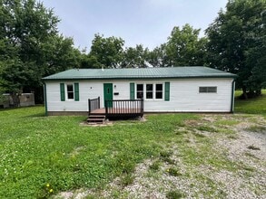 Building Photo - 301 Dan St