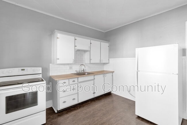 Foto del edificio - 331 Schenck St