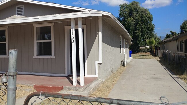 Building Photo - 1160 Vine St.
