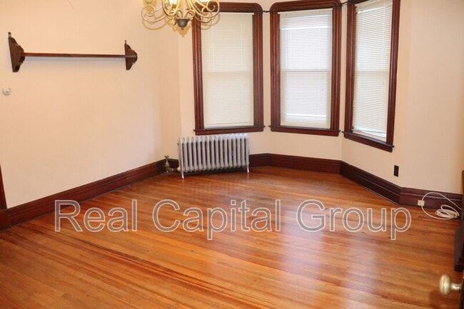 Foto del edificio - 704 South Ave