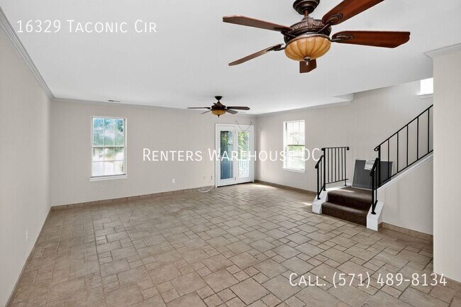 Foto del edificio - 16329 Taconic Cir