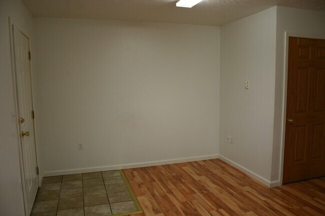 Foto del edificio - 75 Agway Ln