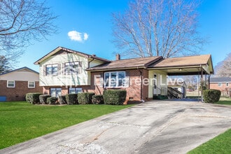 Building Photo - 1711 Oberlin Dr