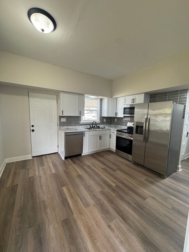 Foto del edificio - 714 Clinton Ave