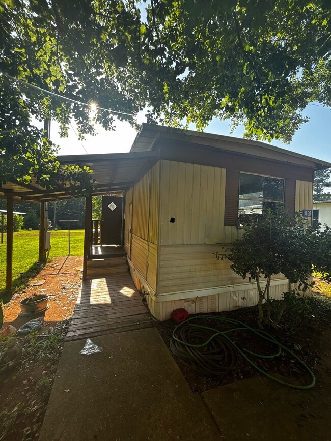 Building Photo - 55 Rose Hill Dr