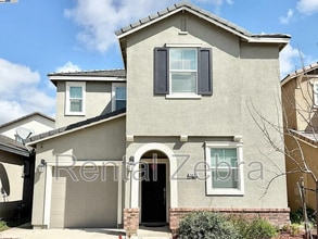 Building Photo - 1487 Bianchi Ln
