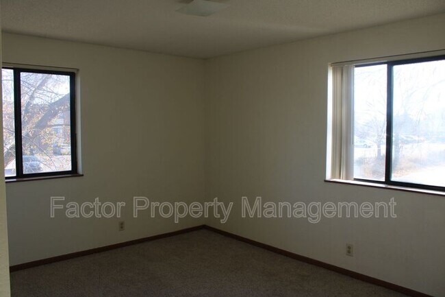 Foto del edificio - 1516 Warren St