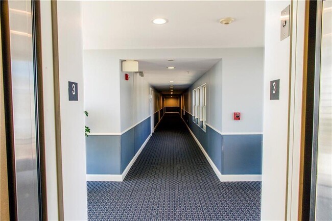 Building Photo - 333 Atwells Ave