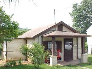 Building Photo - 3225 Maryland Ave