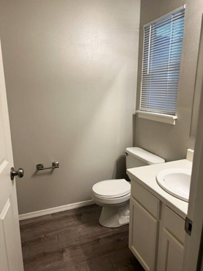 Foto del edificio - Fully renovated Renton Highlands 3-bedroom...