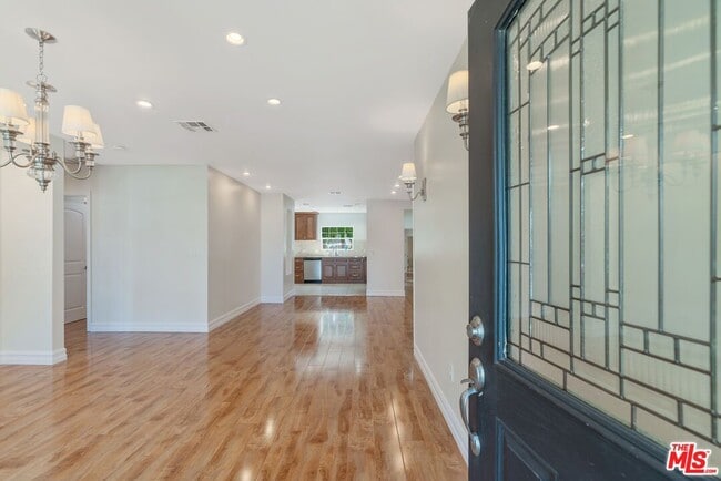 Building Photo - 6378 Bertrand Ave