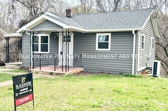 Building Photo - 257 Sunset Dr