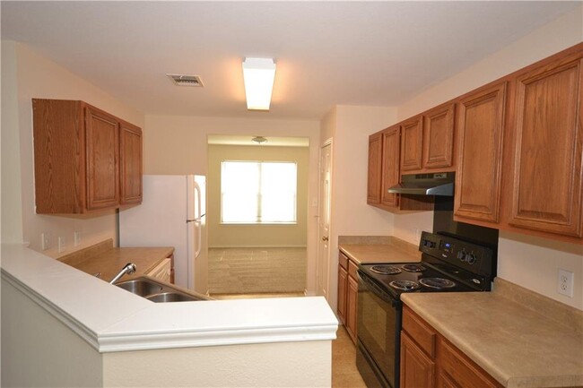 Building Photo - 3649 Texana Loop, Round Rock, TX 78665 - 3...