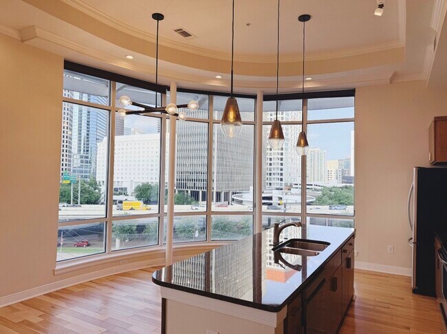 Foto del edificio - 300 St Joseph Pkwy