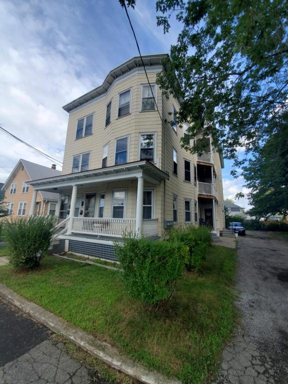 Primary Photo - 209 Taylor St #1F
