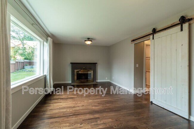 Foto del edificio - 11302 NE 4th St