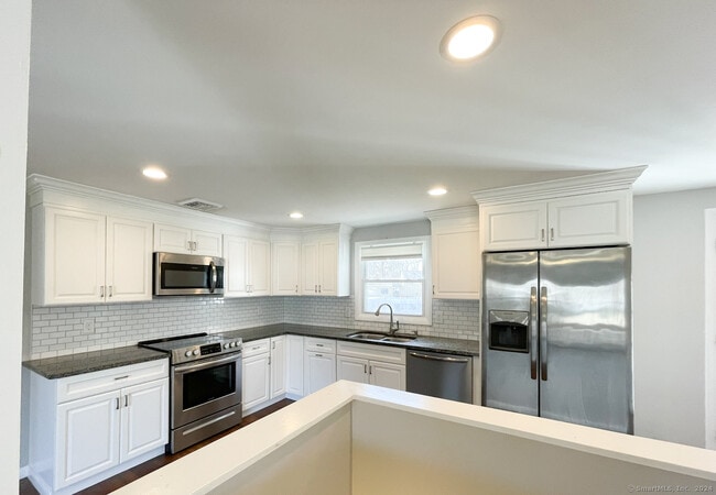 Building Photo - 27 Tennessee Ave