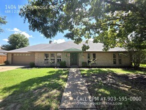 Building Photo - 1404 Woodbridge Dr
