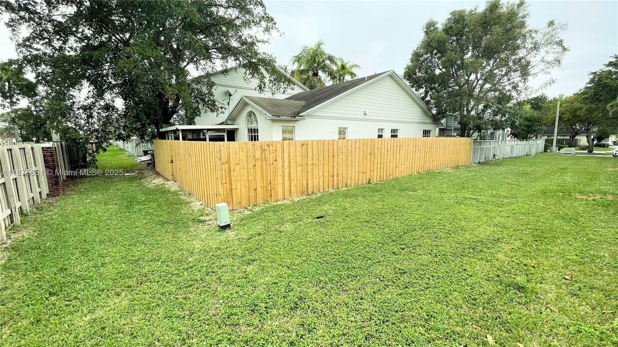 Foto principal - 12263 SW 144th Terrace