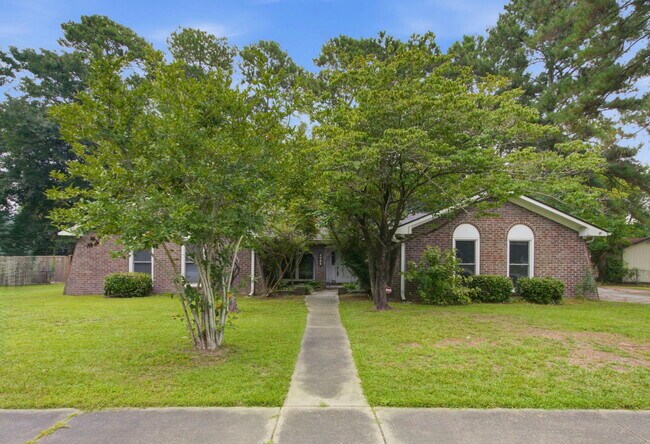 Foto del edificio - 2067 Dogwood Rd