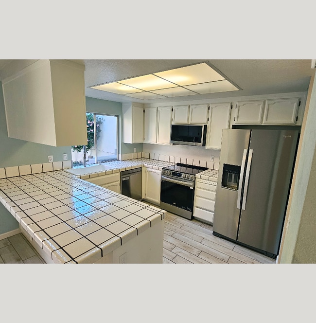 Foto del edificio - 675 Auburn Way