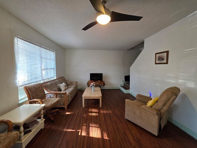 Foto del edificio - 2721 N M St