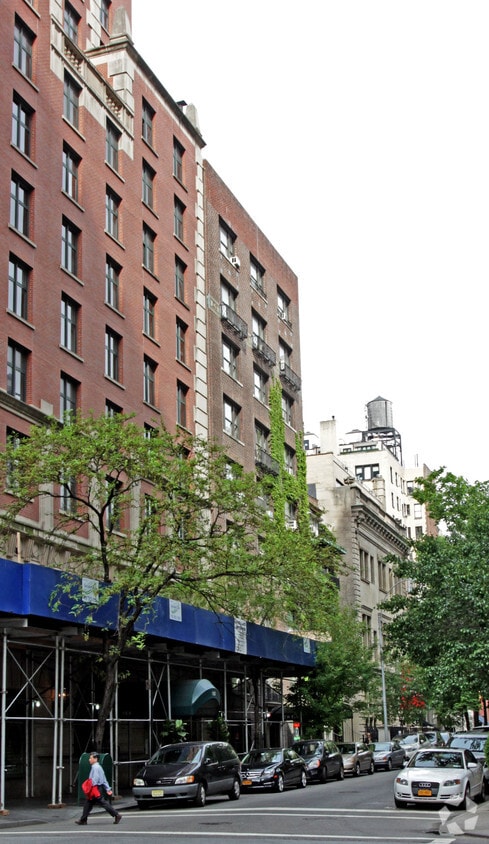 Building Photo - 178-182 E 70th St