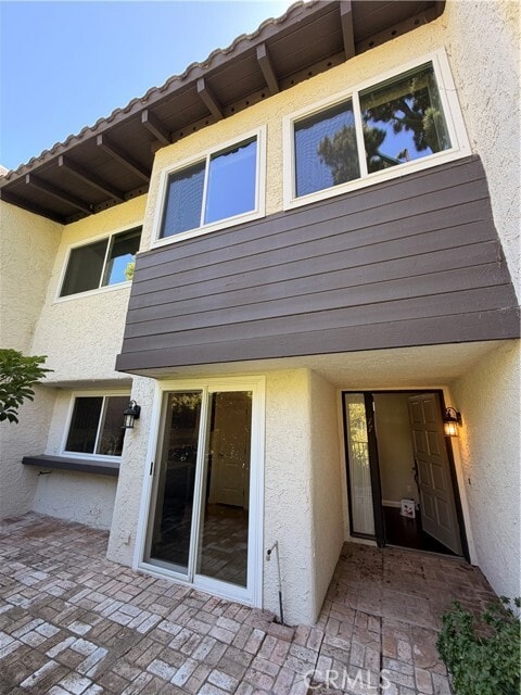Building Photo - 77 Cottonwood Cir