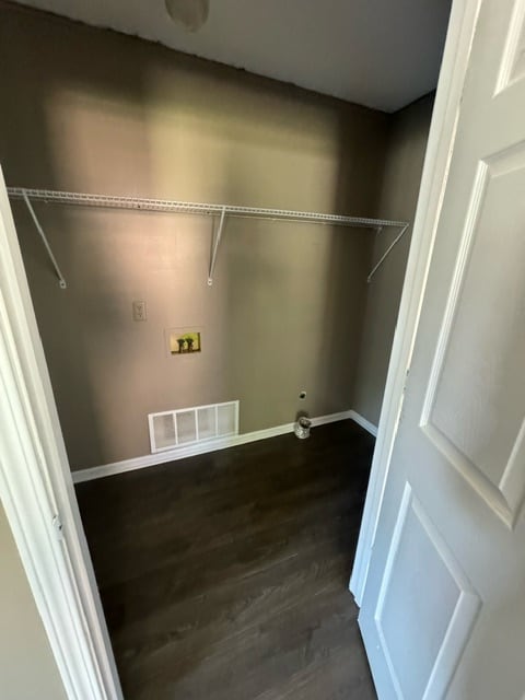 Foto del edificio - 102 Rainbow Ct