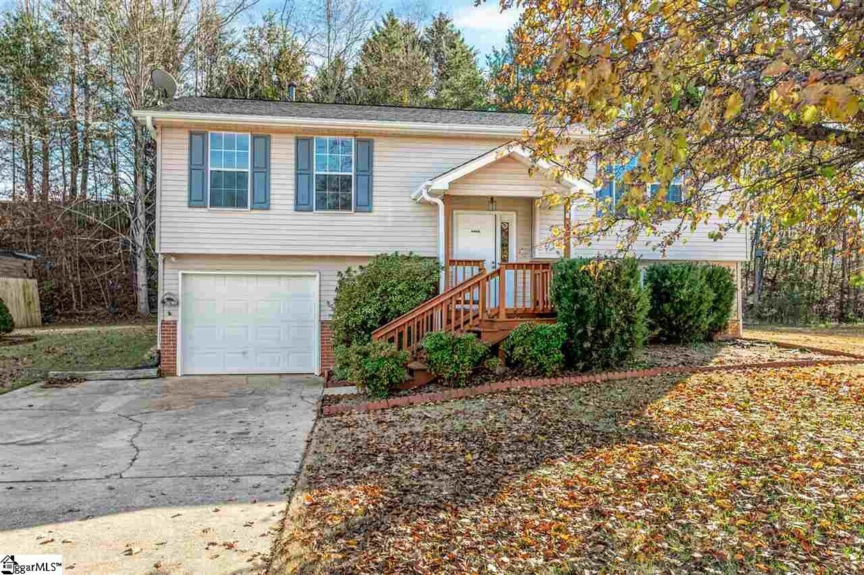 415 Maplewood Cir, Greer, SC 29651 House Rental in Greer, SC
