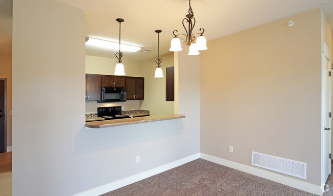 Dining Room - Chantacleer Apartments