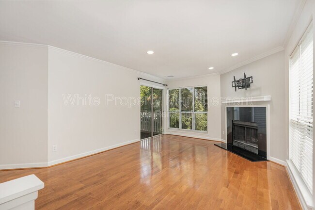Building Photo - 2516 Cranbrook Ln