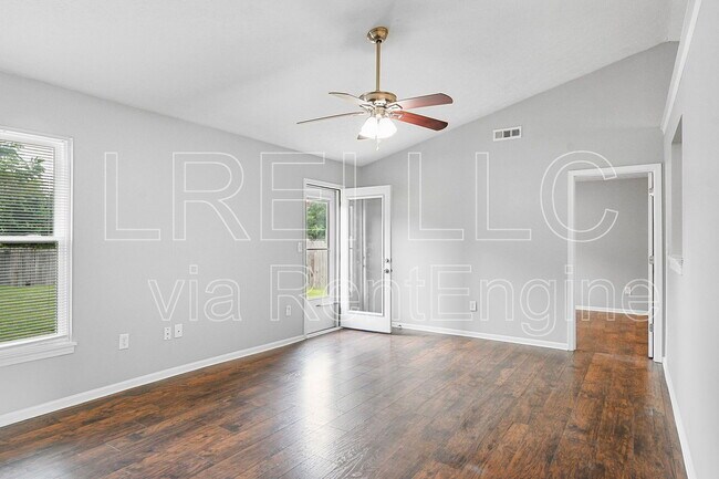 Foto del edificio - 6707 Fenske Ln