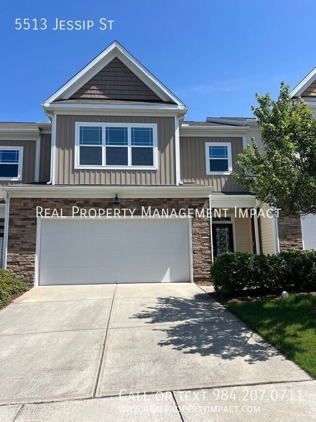 Foto del edificio - MOVE IN SPECIAL - 3 Bedroom 2.5 Bath Townh...