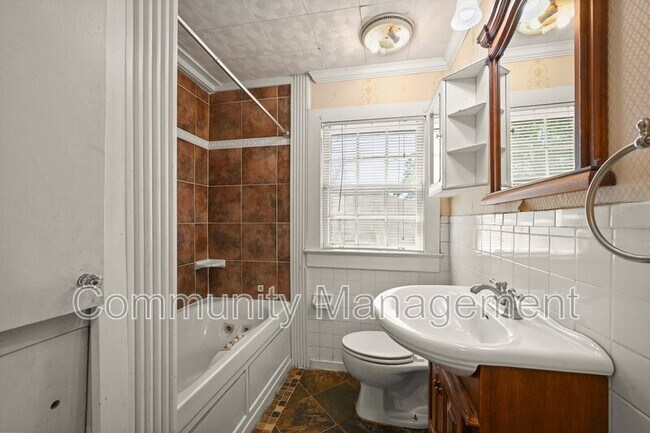 Foto del edificio - 3408 Wilshire Dr