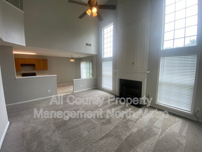 Building Photo - 9155 Friarbridge Dr