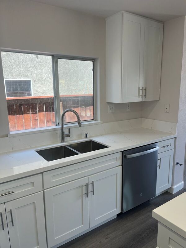 Building Photo - 39790 Monarch Dr